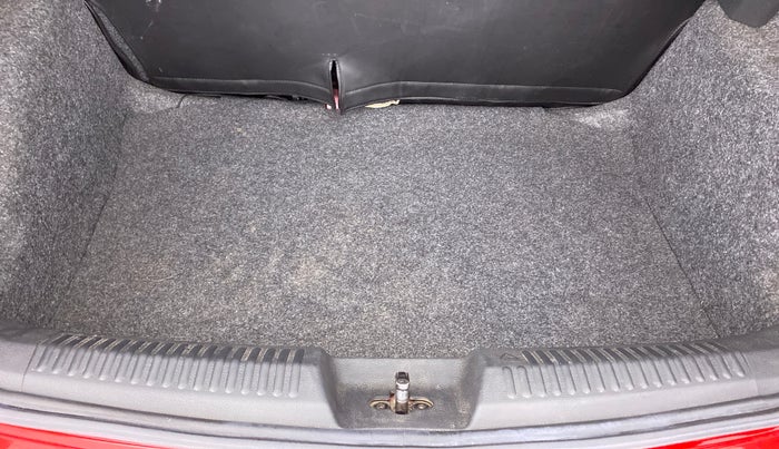 2018 Volkswagen Polo COMFORTLINE 1.0 PETROL, Petrol, Manual, 20,666 km, Boot Inside