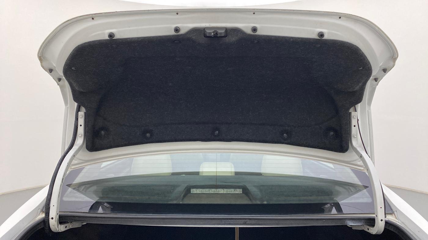 2014 Toyota Corolla Altis VL AT, Petrol, Automatic, 95,996 km, Boot Door Open