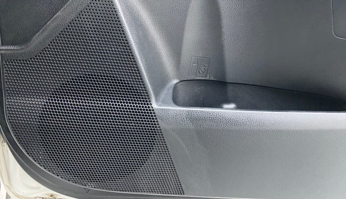 2014 Toyota Corolla Altis VL AT, Petrol, Automatic, 95,996 km, Speaker