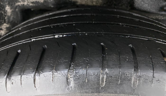 2014 Toyota Corolla Altis VL AT, Petrol, Automatic, 95,996 km, Left Rear Tyre Tread