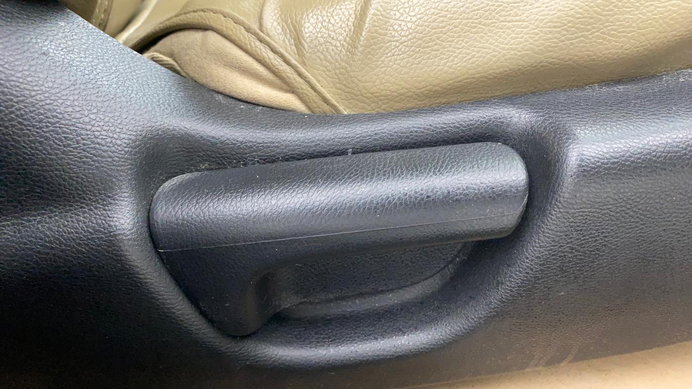 2018 Honda City 1.5L I-VTEC V MT, Petrol, Manual, 92,087 km, Driver Side Adjustment Panel