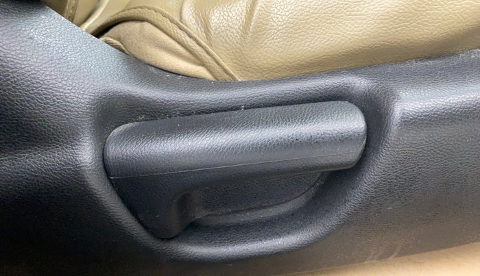 2018 Honda City 1.5L I-VTEC V MT, Petrol, Manual, 92,063 km, Driver Side Adjustment Panel