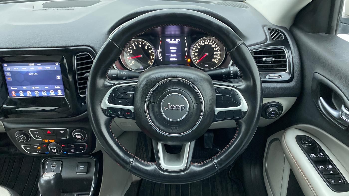 2017 Jeep Compass LIMITED 1.4 AT, Petrol, Automatic, 66,542 km, Steering Wheel Close Up