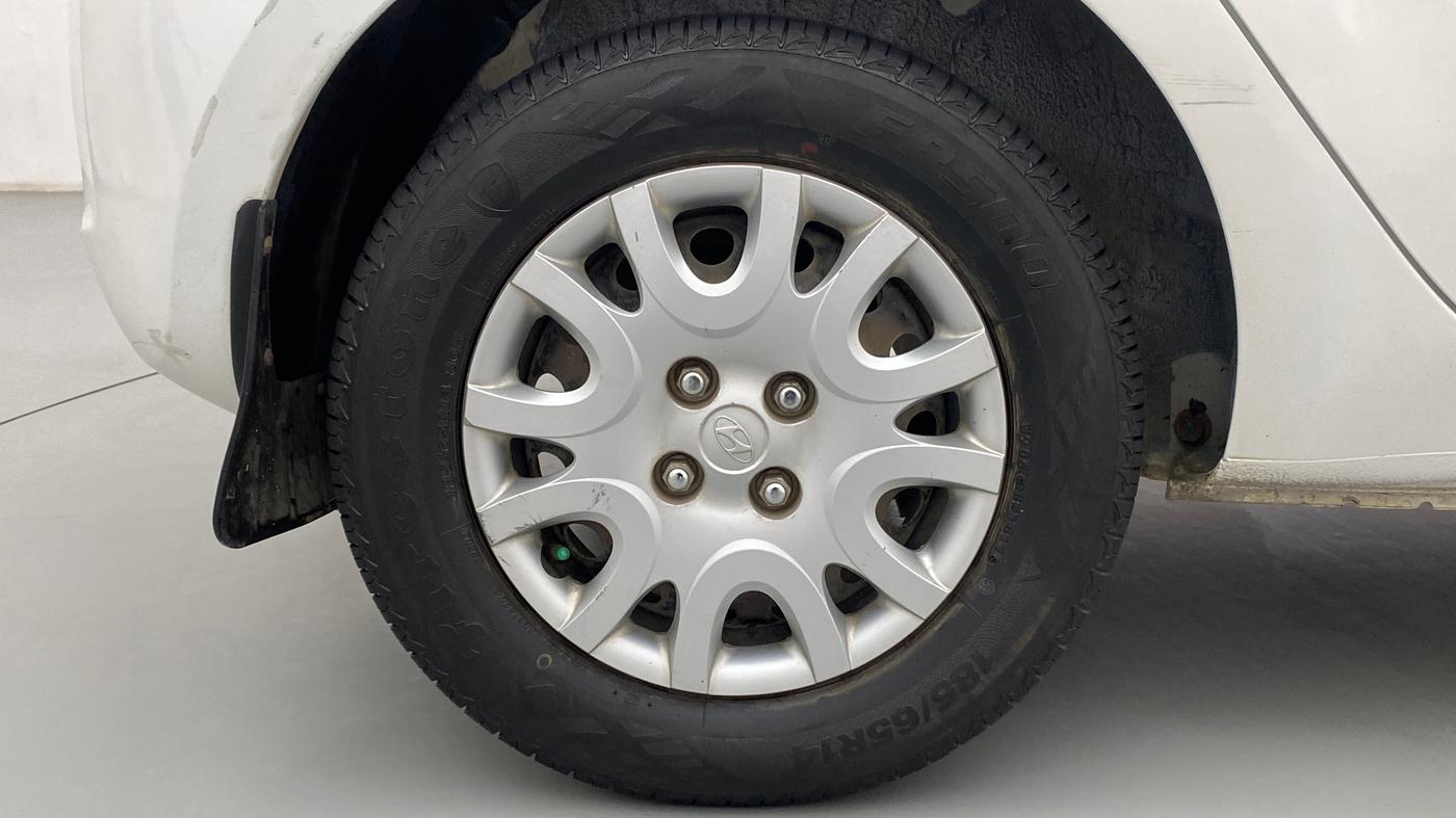 2011 Hyundai i20 MAGNA (O) 1.2, Petrol, Manual, 57,087 km, Right Rear Wheel