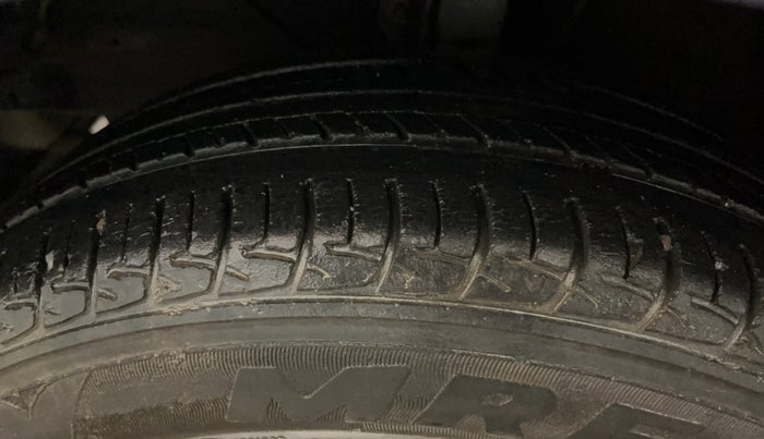 2018 Maruti Baleno DELTA PETROL 1.2, Petrol, Manual, 45,405 km, Left Front Tyre Tread