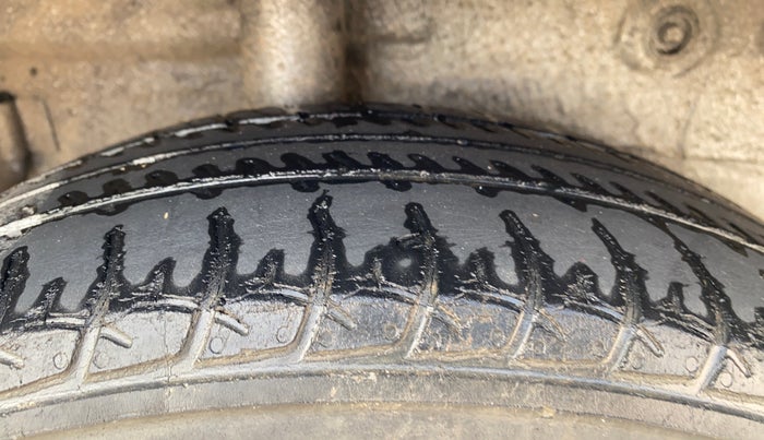 2016 Maruti Celerio VXI AMT, Petrol, Automatic, 52,386 km, Right Rear Tyre Tread