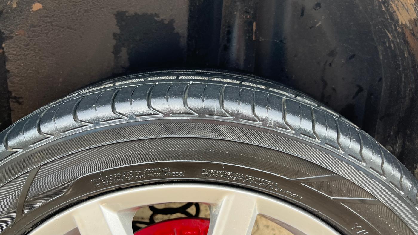2018 Volkswagen Polo HIGHLINE1.2L, Petrol, Manual, 63,404 km, Left Rear Tyre Tread