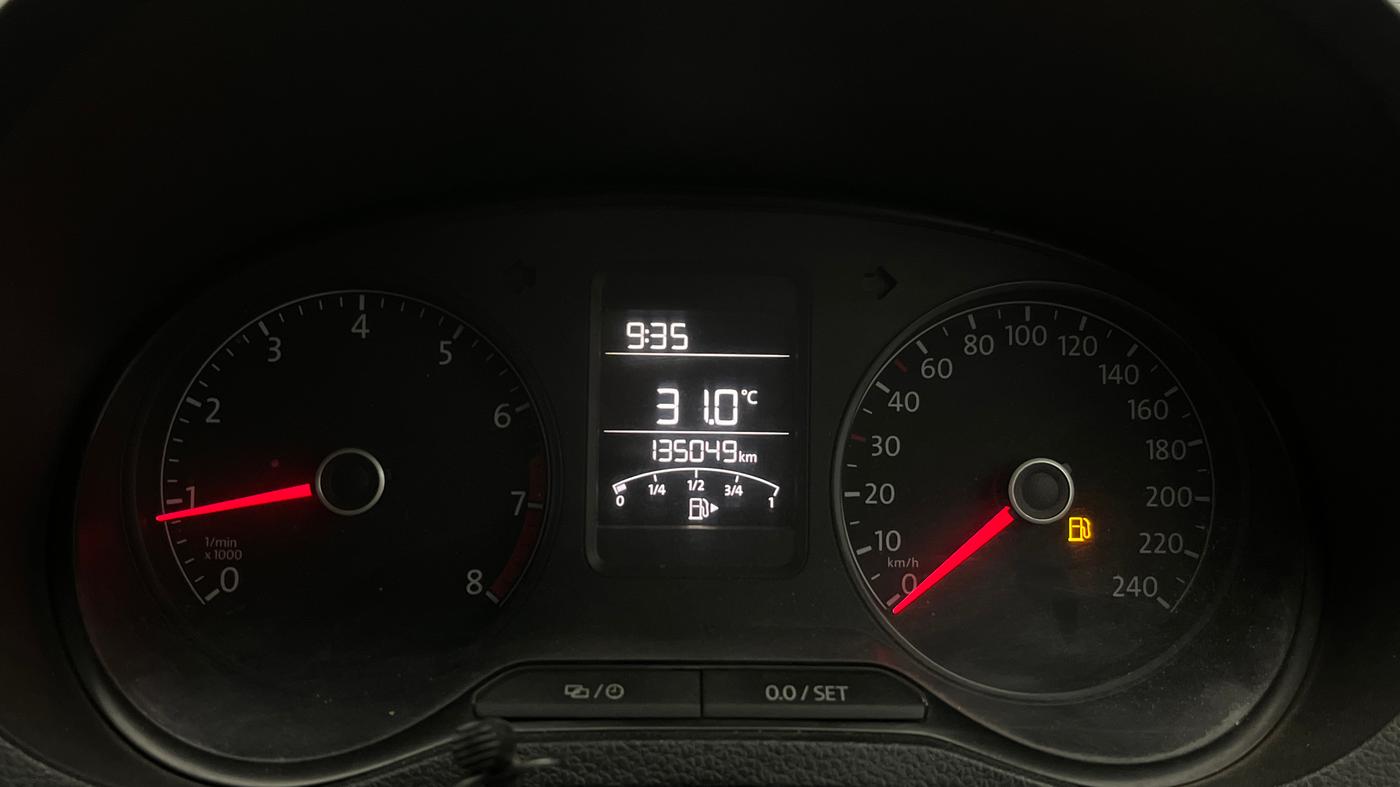 2021 Volkswagen Polo TRENDLINE 1.0L, Petrol, Manual, 1,35,024 km, Odometer Image