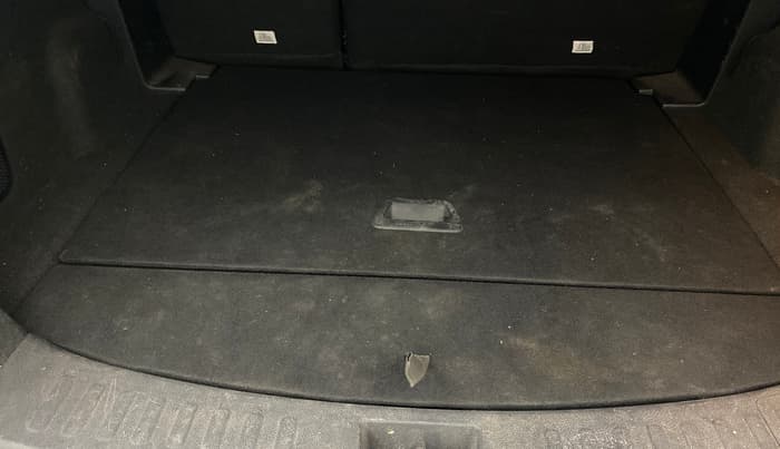 2022 Tata Harrier XZ SUNROOF 2.0L, Diesel, Manual, 60,425 km, Boot Inside