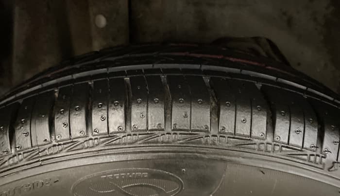 2018 Ford New Figo TREND 1.2 PETROL, Petrol, Manual, 24,343 km, Right Rear Tyre Tread