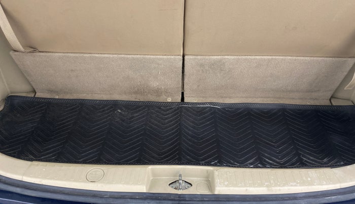 2016 Maruti Ertiga ZXI+, Petrol, Manual, 24,978 km, Boot Inside