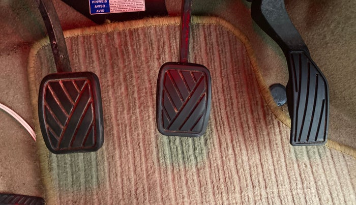 2016 Maruti Ertiga ZXI+, Petrol, Manual, 24,978 km, Pedals