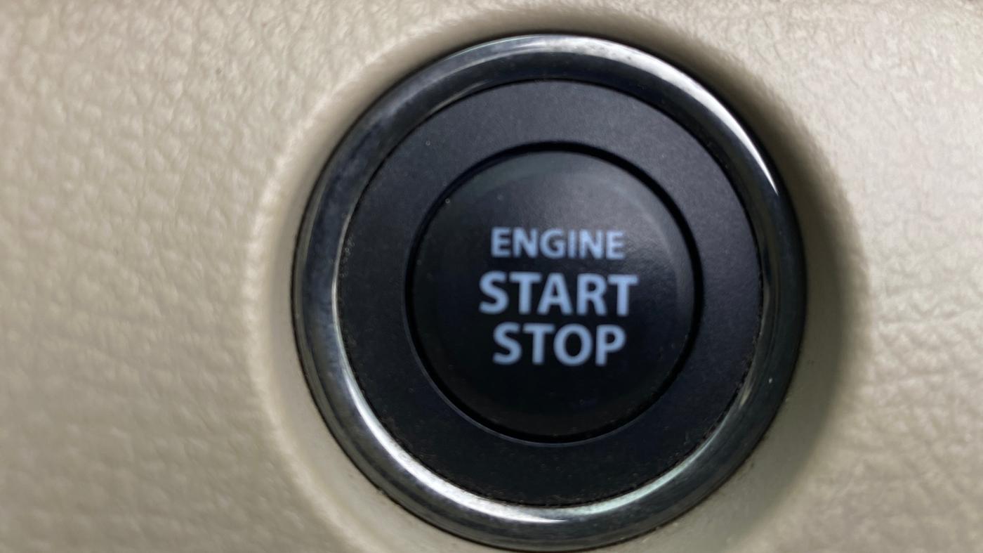 2016 Maruti Ertiga ZXI+, Petrol, Manual, 24,978 km, Keyless Start/ Stop Button