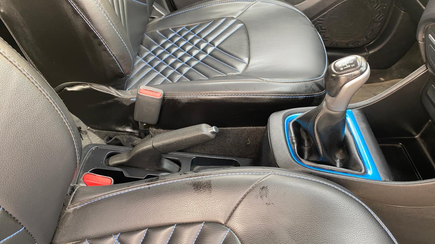 2023 Tata PUNCH CREATIVE  MT, Petrol, Manual, 10,274 km, Gear Lever