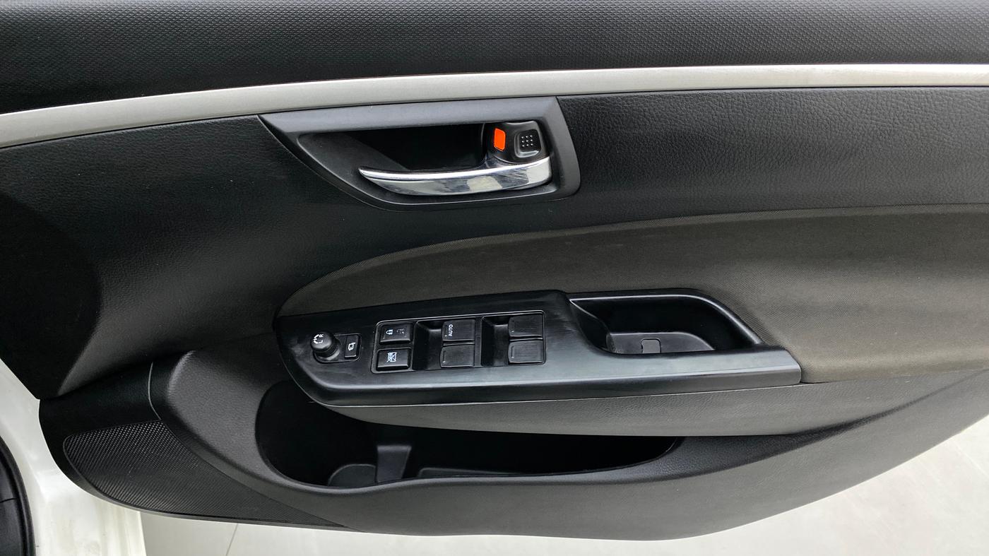 2017 Maruti Swift VXI, Petrol, Manual, 17,893 km, Driver Side Door Panels Control