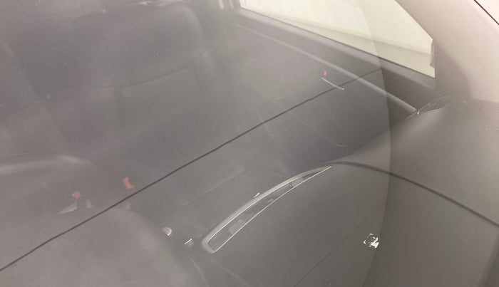 2017 Maruti Swift VXI, Petrol, Manual, 17,893 km, Front windshield - Minor spot on windshield