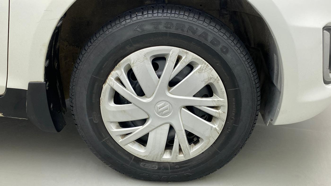 2017 Maruti Swift VXI, Petrol, Manual, 17,893 km, Right Front Wheel