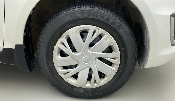 2017 Maruti Swift VXI, Petrol, Manual, 17,893 km, Right Front Wheel