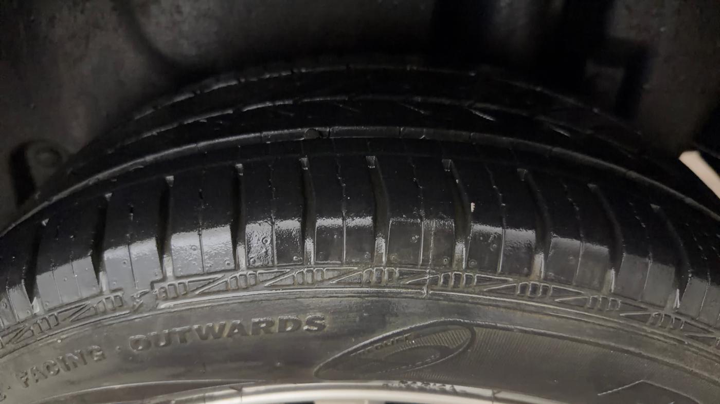 2014 Maruti Swift Dzire ZXI, Petrol, Manual, 42,192 km, Left Rear Tyre Tread
