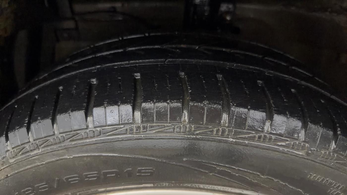 2014 Maruti Swift Dzire ZXI, Petrol, Manual, 42,192 km, Left Front Tyre Tread