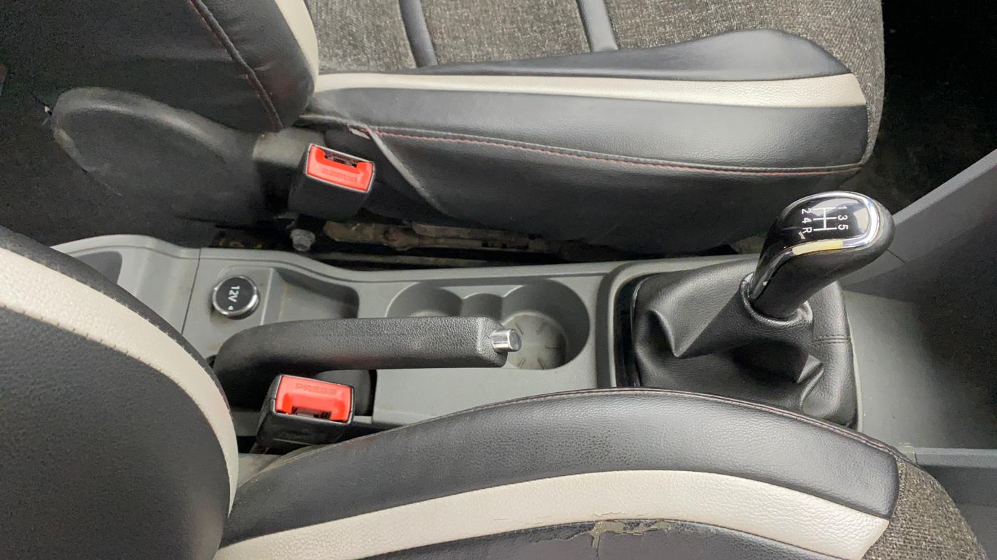 2017 Tata TIGOR XZ PETROL, Petrol, Manual, 74,309 km, Gear Lever