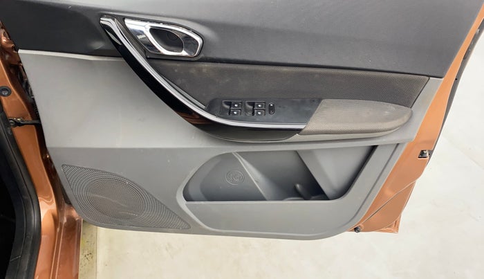 2017 Tata TIGOR XZ PETROL, Petrol, Manual, 74,309 km, Driver Side Door Panels Control