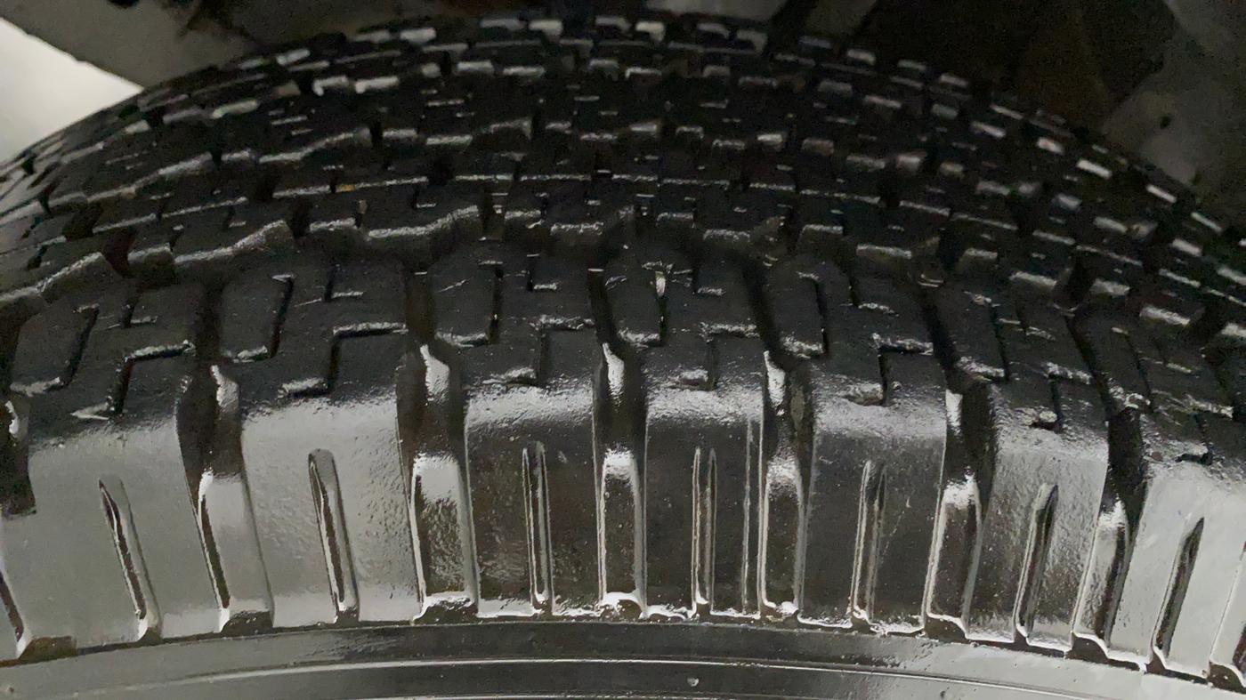 2017 Mahindra Thar CRDE 4X4 BS IV, Diesel, Manual, 10,574 km, Right Rear Tyre Tread