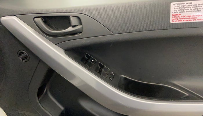 2023 Tata NEXON XMA PETROL, Petrol, Automatic, 28,958 km, Driver Side Door Panels Control