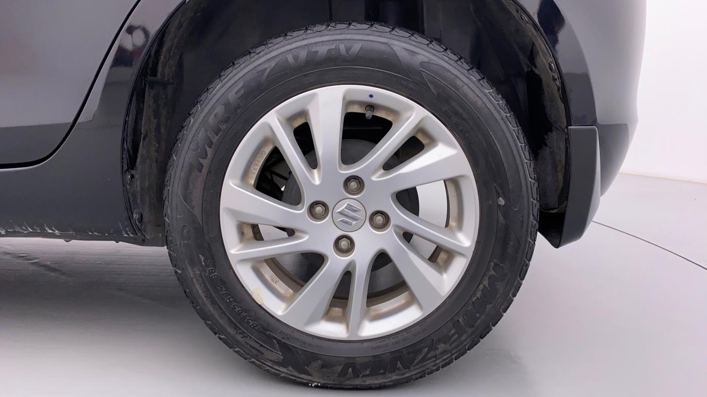 2011 Maruti Swift ZXI D, Petrol, Manual, 49,957 km, Left Rear Wheel