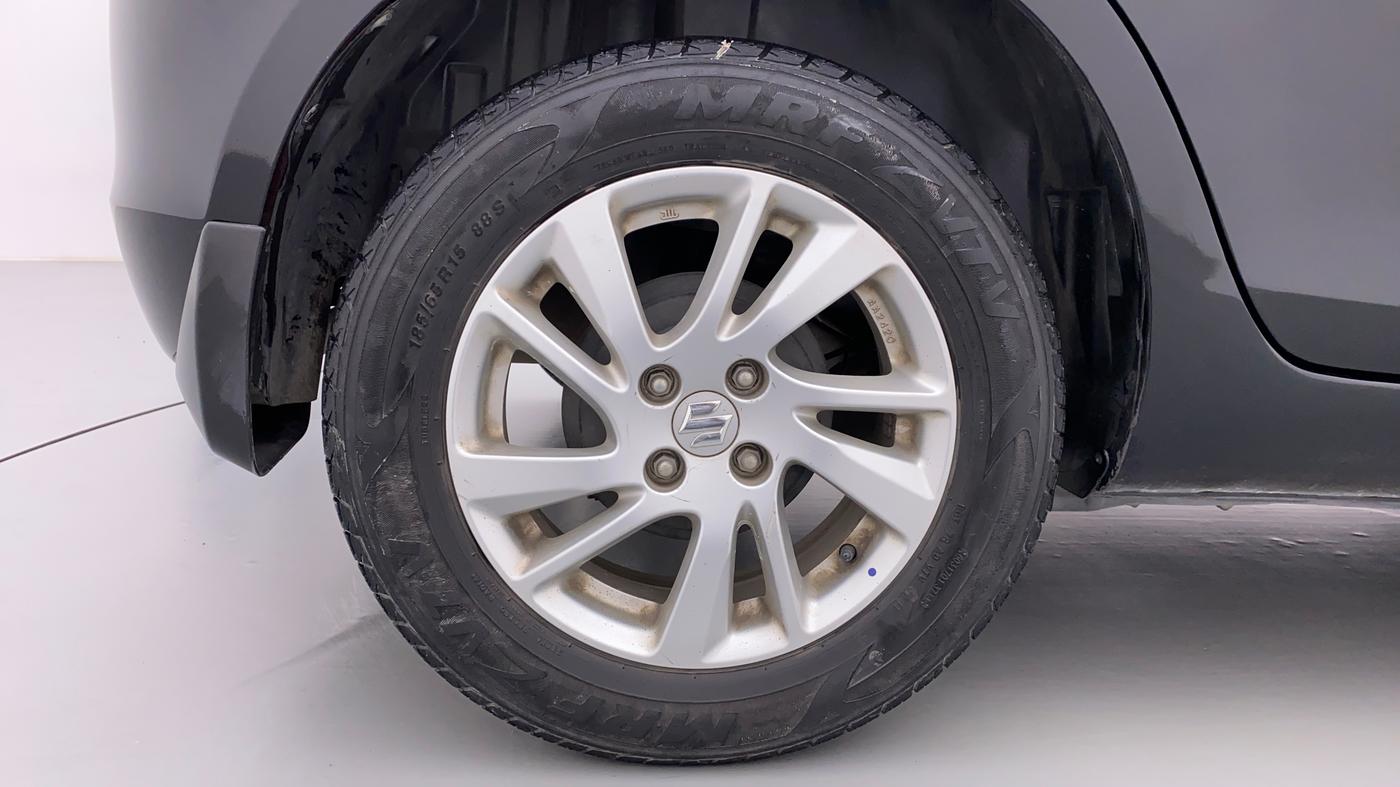 2011 Maruti Swift ZXI D, Petrol, Manual, 49,957 km, Right Rear Wheel