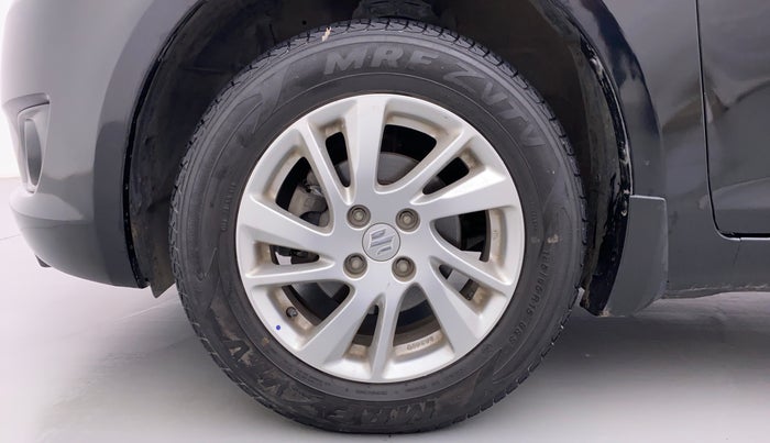 2011 Maruti Swift ZXI D, Petrol, Manual, 49,957 km, Left Front Wheel