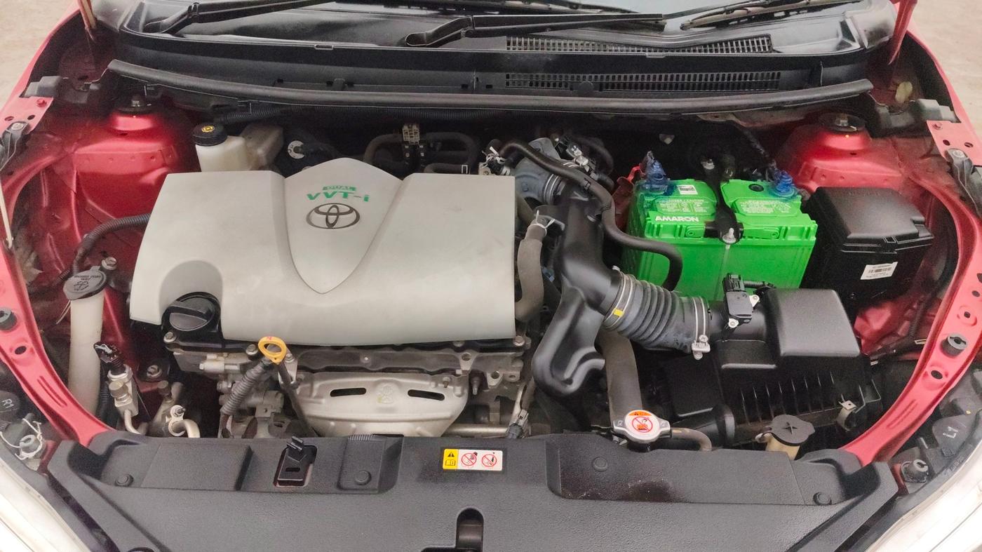 2018 Toyota YARIS V CVT, Petrol, Automatic, 16,576 km, Engine View
