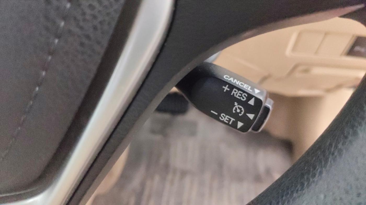 2018 Toyota YARIS V CVT, Petrol, Automatic, 16,576 km, Adaptive Cruise Control