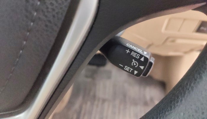 2018 Toyota YARIS V CVT, Petrol, Automatic, 16,576 km, Adaptive Cruise Control