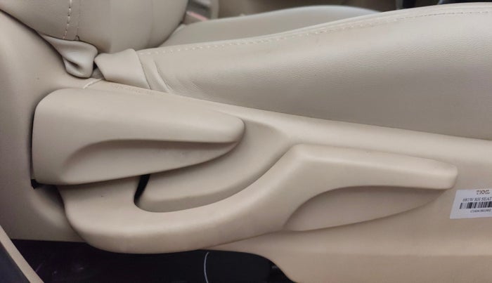 2018 Toyota YARIS V CVT, Petrol, Automatic, 16,576 km, Driver Side Adjustment Panel