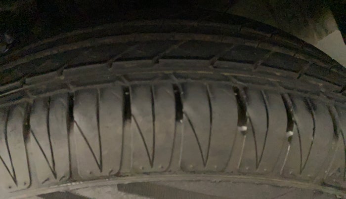 2013 Hyundai i20 MAGNA (O) 1.2, Petrol, Manual, 96,244 km, Left Rear Tyre Tread