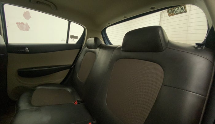 2013 Hyundai i20 MAGNA (O) 1.2, Petrol, Manual, 96,244 km, Right Side Rear Door Cabin
