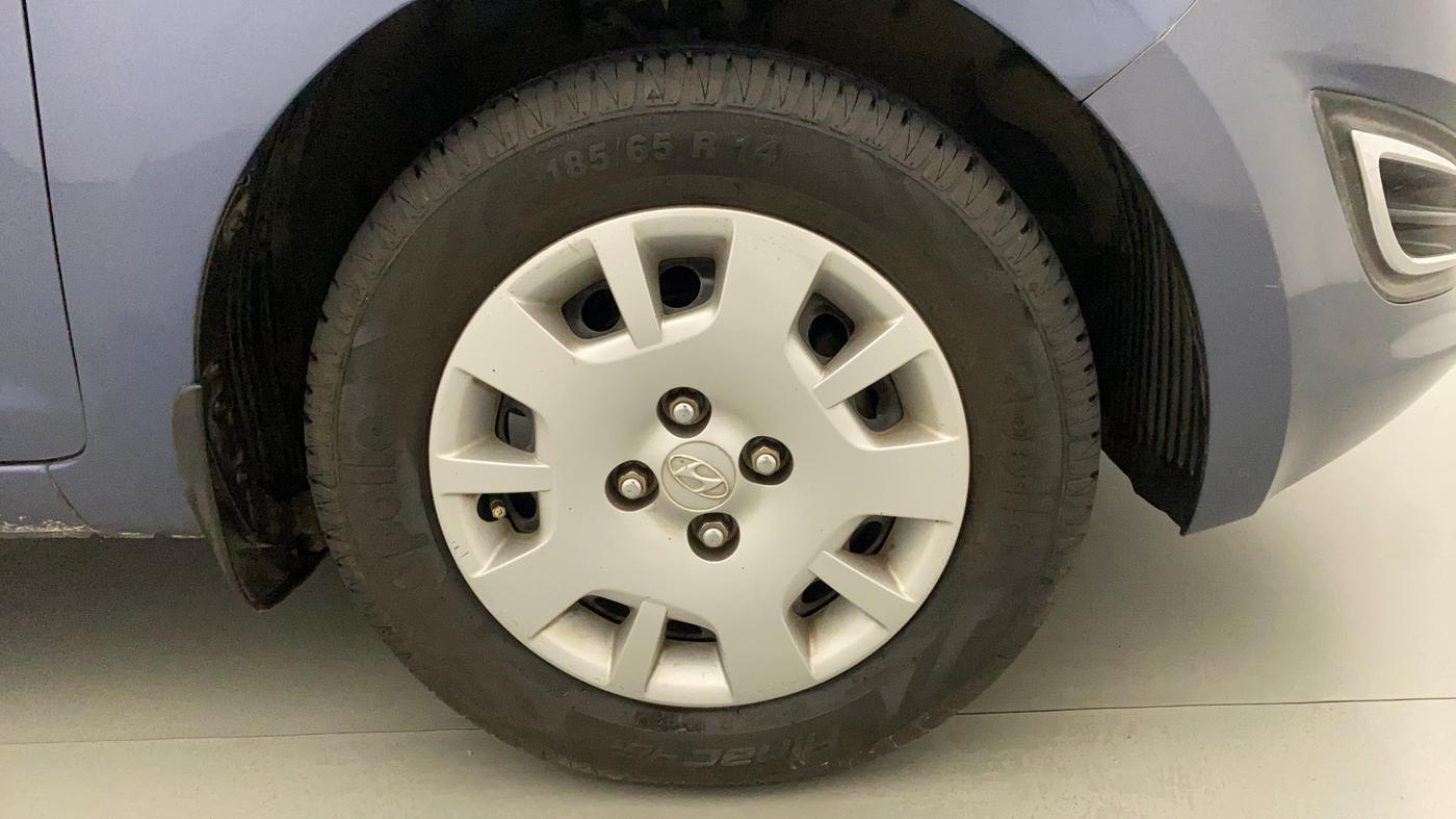 2013 Hyundai i20 MAGNA (O) 1.2, Petrol, Manual, 96,244 km, Right Front Wheel