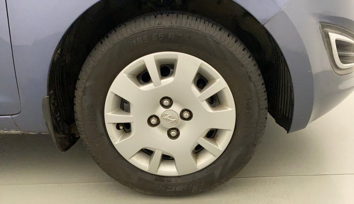 2013 Hyundai i20 MAGNA (O) 1.2, Petrol, Manual, 96,244 km, Right Front Wheel