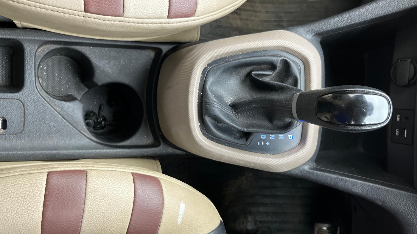 2016 Hyundai Grand i10 ASTA AT 1.2 KAPPA VTVT, Petrol, Automatic, 98,537 km, Gear Lever
