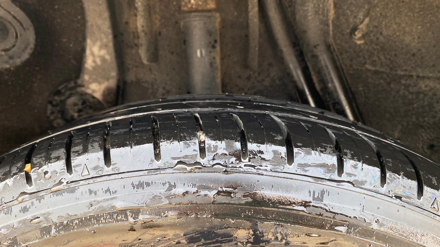 2015 Renault Duster RXE PETROL, Petrol, Manual, 62,914 km, Right Rear Tyre Tread