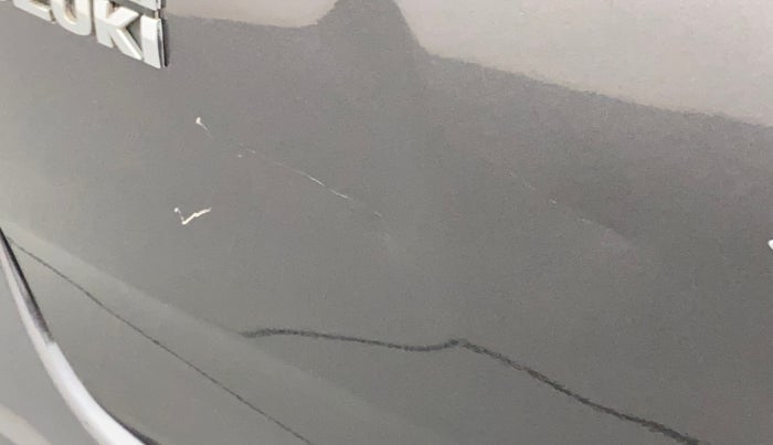 2016 Maruti Alto 800 LXI, Petrol, Manual, 24,378 km, Dicky (Boot door) - Minor scratches