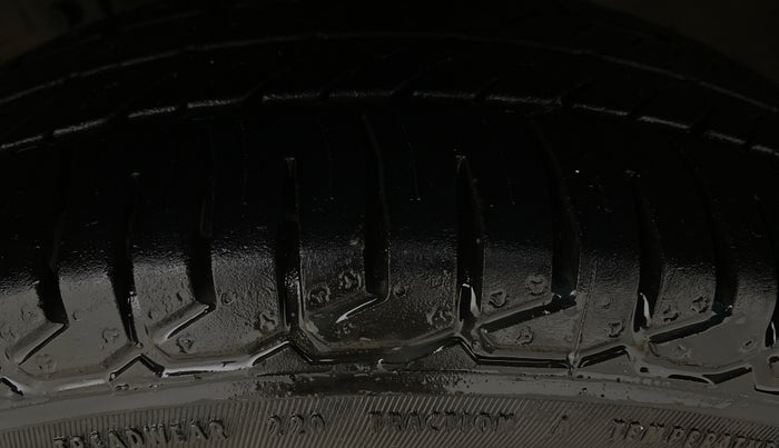 2018 Tata Tiago XE PETROL, Petrol, Manual, 83,277 km, Left Front Tyre Tread