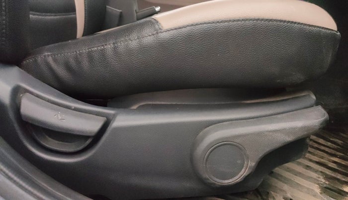 2015 Hyundai Grand i10 ASTA (O) 1.2 KAPPA VTVT, Petrol, Manual, 85,577 km, Driver Side Adjustment Panel