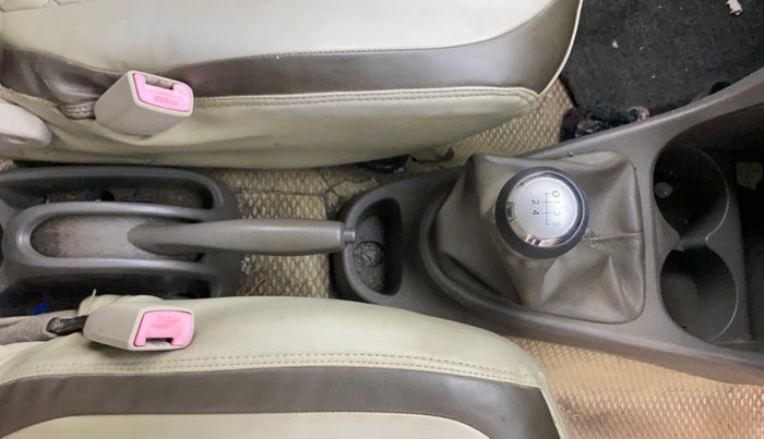 2013 Toyota Etios GD, Diesel, Manual, 64,955 km, Gear Lever
