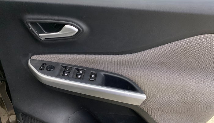 2021 Nissan MAGNITE XV TURBO CVT, Petrol, Automatic, 21,415 km, Driver Side Door Panels Control