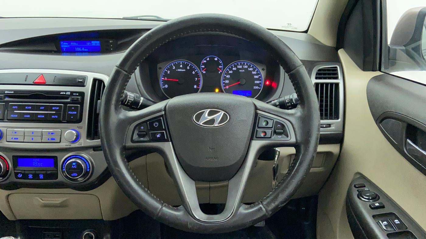 2014 Hyundai i20 SPORTZ 1.2 VTVT, Petrol, Manual, 49,373 km, Steering Wheel Close Up