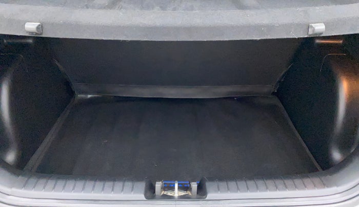 2020 Hyundai VENUE S 1.2, Petrol, Manual, 27,545 km, Boot Inside