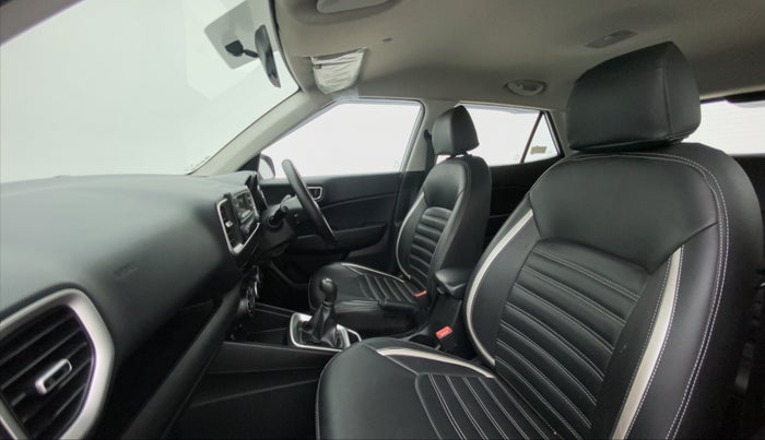 2020 Hyundai VENUE S 1.2, Petrol, Manual, 27,545 km, Right Side Front Door Cabin