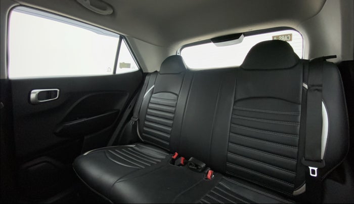 2020 Hyundai VENUE S 1.2, Petrol, Manual, 27,545 km, Right Side Rear Door Cabin
